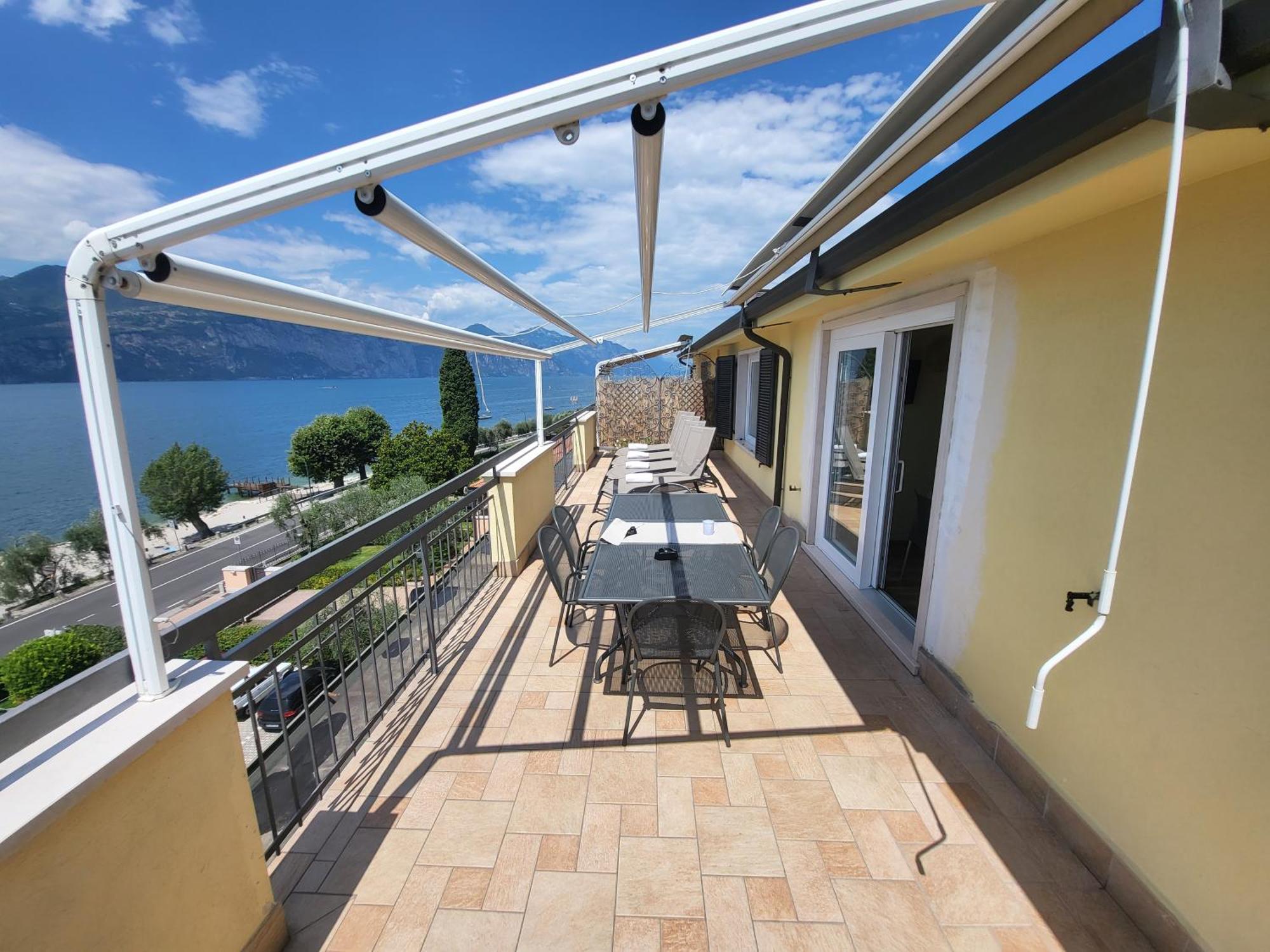 Penthouse Casa Alkea Masse Lake View Brenzone sul Garda Ngoại thất bức ảnh